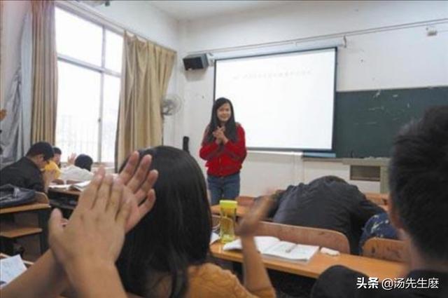 大一新生开学自我介绍应该说些什么？