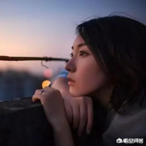 如果女生想和你谈恋爱，会如何暗示你？